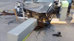 九旬翁駕車買燒餅　誤把「油門當煞車」暴衝連撞
