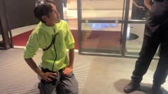 唐治平突現身電視台！ 不滿被逼認屍「2度激動下跪」