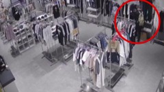 不到10秒！ 男假挑商品　趁機闖倉庫偷錢包