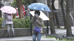 小編報氣象／又要下雨！ 「周末大變天」 中部以北下探10度