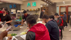 獨家／平價鐵板燒撐不住！ 「牛豬雞、荷包蛋」貴5元　套餐漲1成