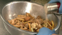 230元鹽酥雞喊貴！ 雞肉、油、包材皆飆漲　業者：成本反映售價